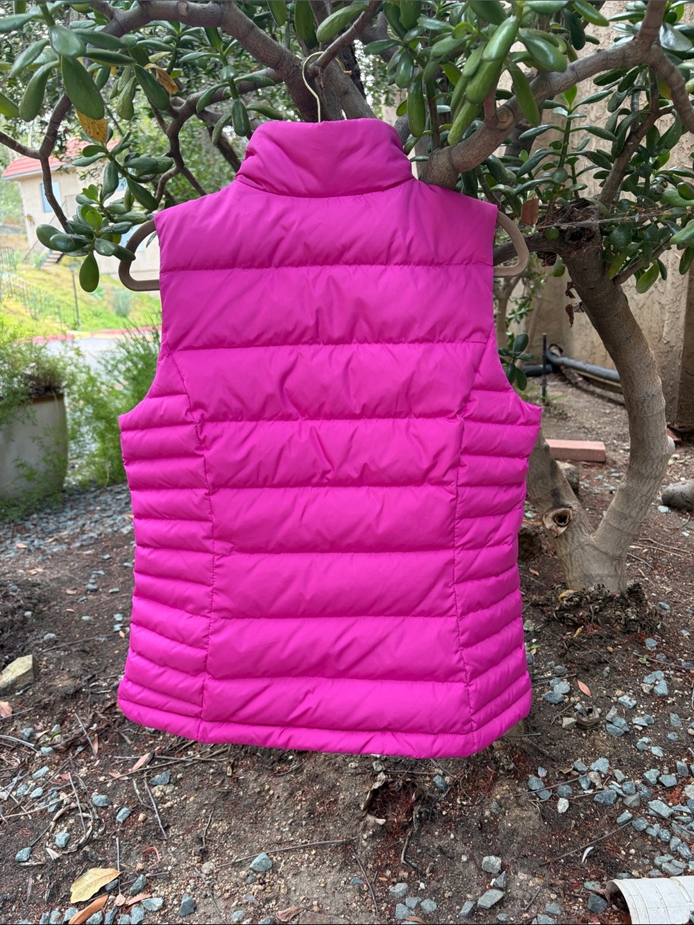 Women’s Down Vest - Picture 3 of 4